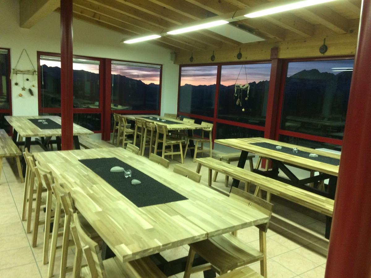 Restaurant Fleschboden Hostel Rosswald Buitenkant foto